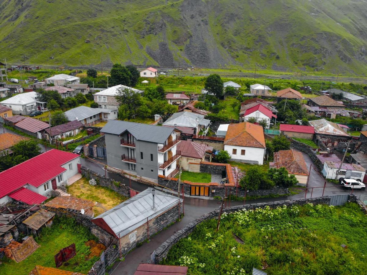 Sno Inn Kazbegi Stepantsminda Exterior foto