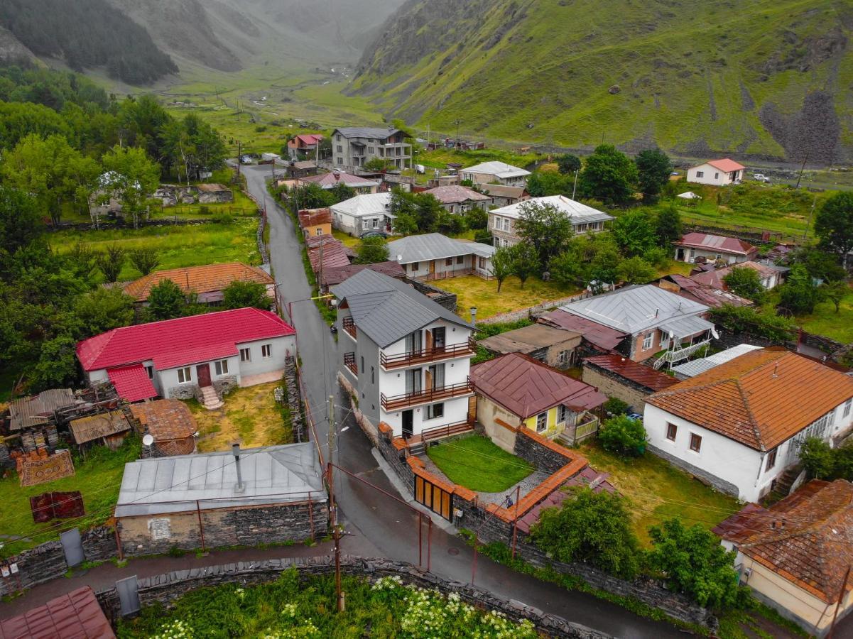 Sno Inn Kazbegi Stepantsminda Exterior foto
