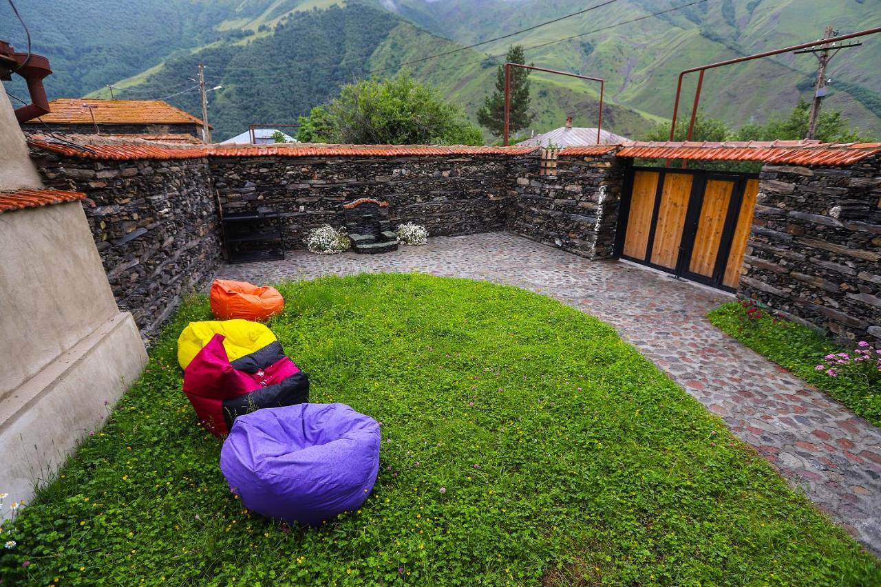 Sno Inn Kazbegi Stepantsminda Exterior foto